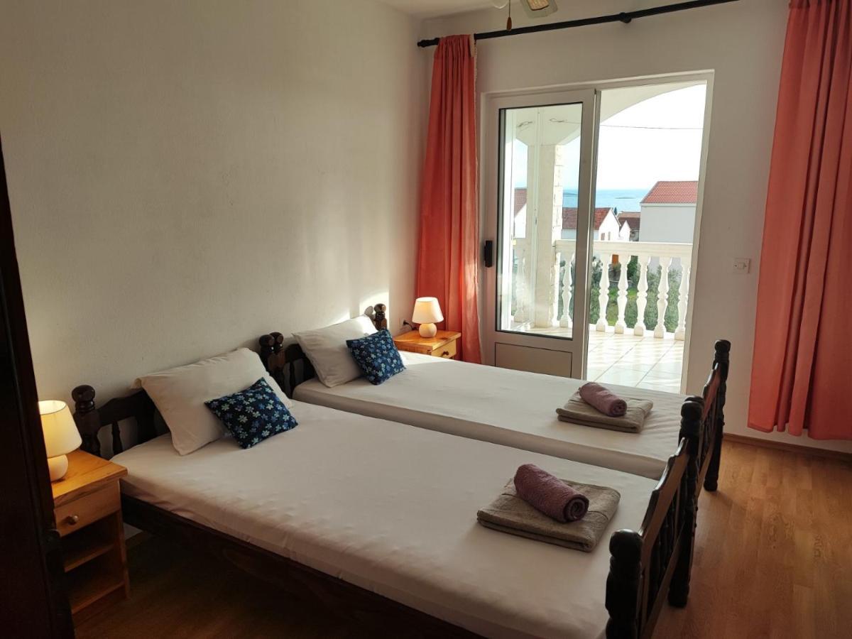 Apartments Dodik Orebić Eksteriør billede